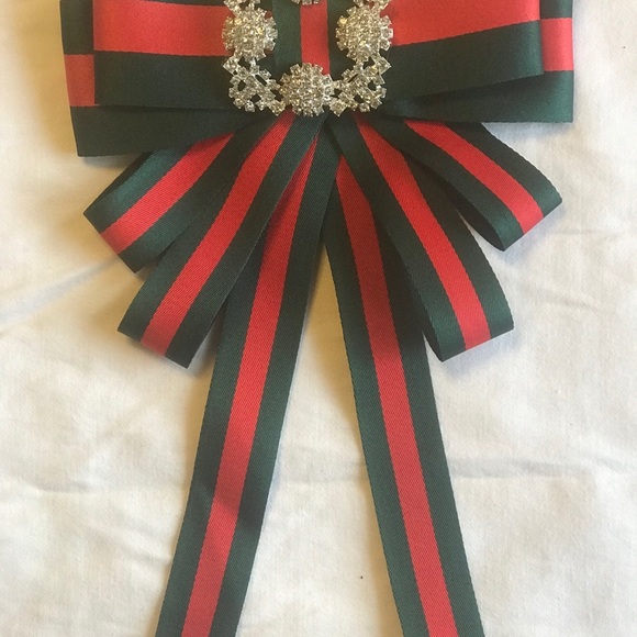 Holiday Christmas Brooch w/ Ribbon Rhinestones NEW - Picture 7 of 8